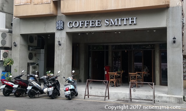 台中のカフェ”Coffee Smith”の外観